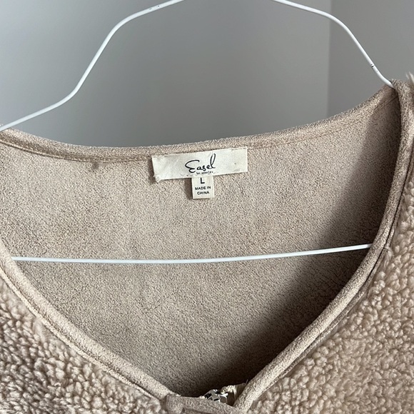 Easel Mauve Faux Fur Front Pockets Front Pockets Oversized Loose Fit Teddy Vest - Picture 7 of 9